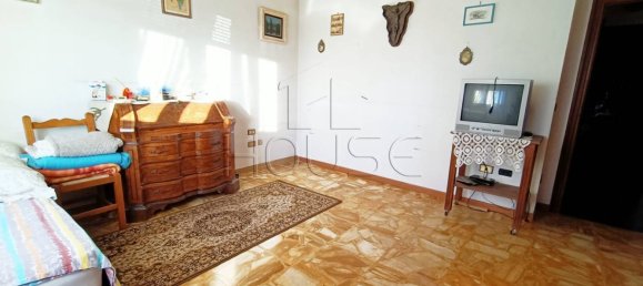 3 Schlafzimmer Wohnung in San Giustino, Italy, Nr. 153245 12