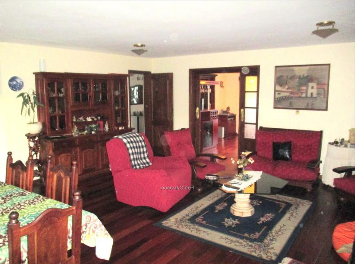 4 bedrooms House in Montevideo, Uruguay No. 7792