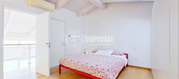 Квартира с 2 комнатами в Габиче Маре, Италия № 226019 17