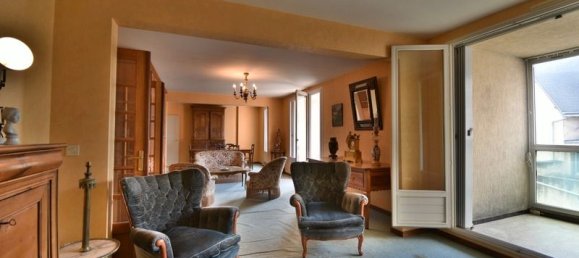 4 bedrooms Apartment in Chartres, France No. 41070 3