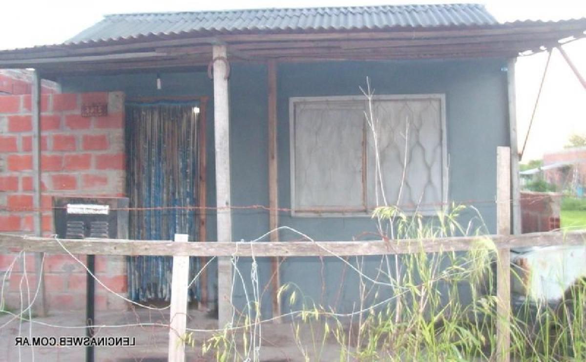 2 Schlafzimmer Haus in Florencio Varela, Argentina, Nr. 11077