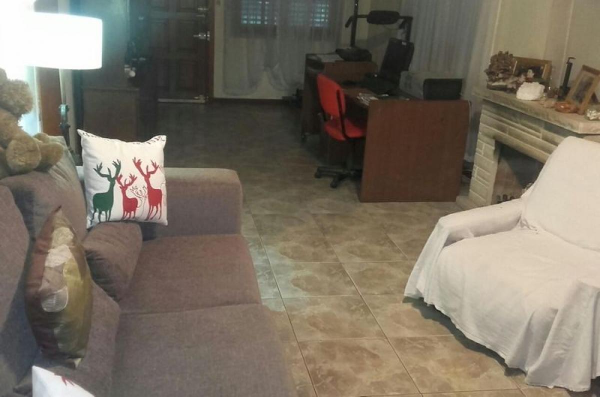 3 bedrooms House in Escobar, Argentina No. 12263