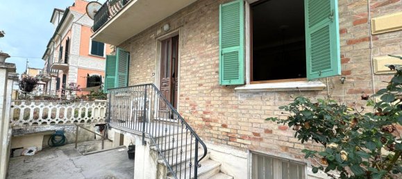 7-Zimmer Haus in Porto San Giorgio, Italy, Nr. 201125 3