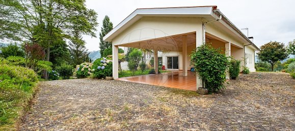 4 bedrooms House in Oliveira de Azemeis, Portugal No. 19900 2