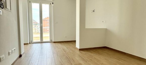3 rooms Penthouse in Turin, Italy No. 236007 4