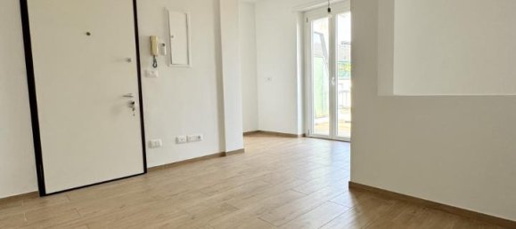 3 rooms Penthouse in Turin, Italy No. 236007 8