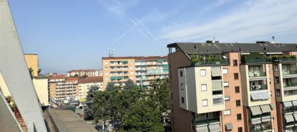 3 rooms Penthouse in Turin, Italy No. 236007 2