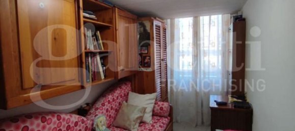3 bedrooms Apartment in Torre Annunziata, Italy No. 341284 2