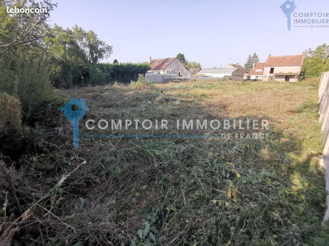 Terreno en La Foret-le-Roi, France 1463 m² No. 176966
