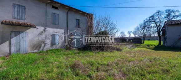 4 bedrooms House in Sant'Ilario d'Enza, Italy No. 195574 22