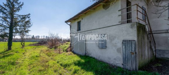 4 bedrooms House in Sant'Ilario d'Enza, Italy No. 195574 14