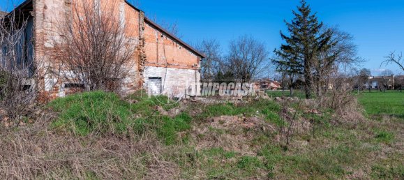 4 bedrooms House in Sant'Ilario d'Enza, Italy No. 195574 6