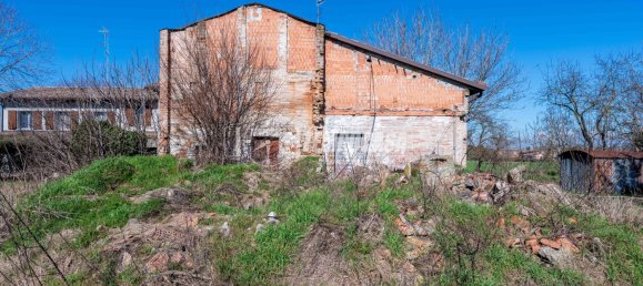 4 bedrooms House in Sant'Ilario d'Enza, Italy No. 195574 11