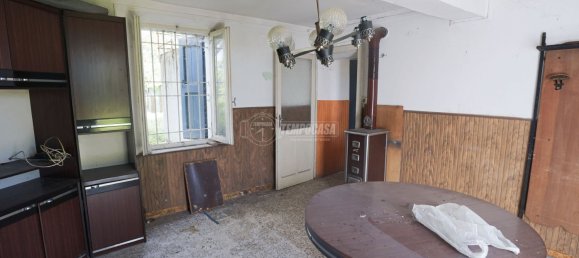 4 bedrooms House in Sant'Ilario d'Enza, Italy No. 195574 24