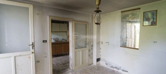 4 bedrooms House in Sant'Ilario d'Enza, Italy No. 195574 28