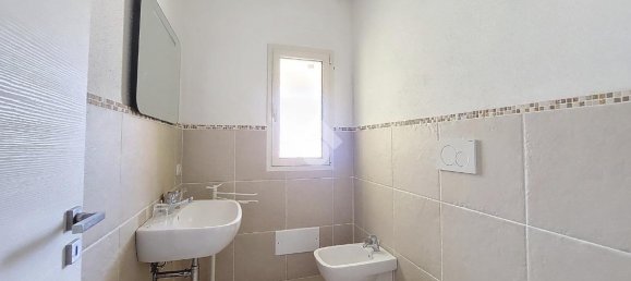 Квартира с 4 комнатами в Кастельсардо, Италия № 150962 37