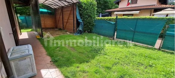 2 bedrooms Villa in Castelletto sopra Ticino, Italy No. 350763 3