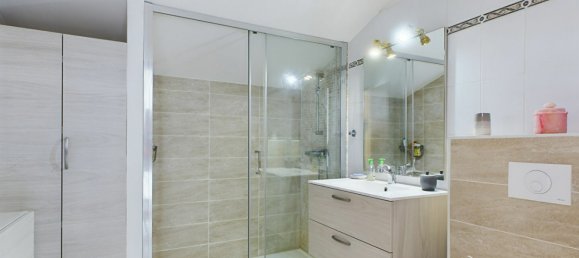 Dúplex de 4 dormitorios en Bastia, France No. 51684 6