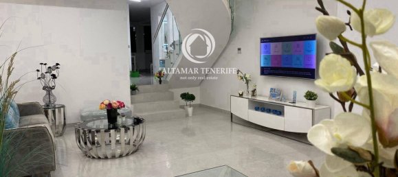 3 bedrooms Villa in Adeje, Spain No. 125149 7