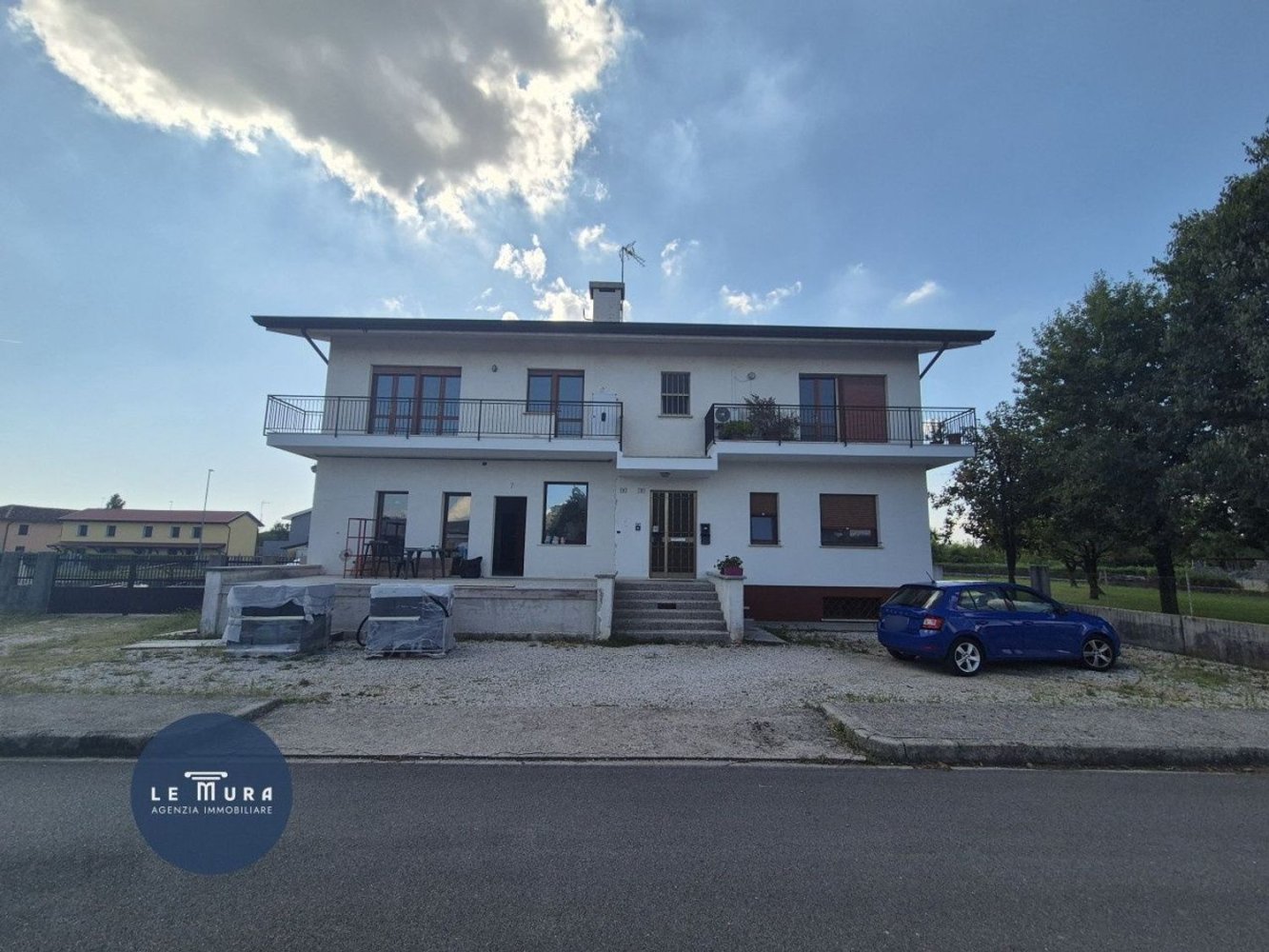 Квартира с 5 спальнями в Удине, Италия № 402685