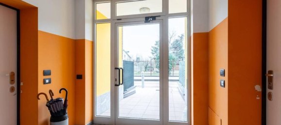 2 rooms Apartment in Senago, Italy No. 33040 5