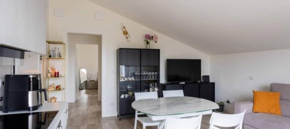 2 rooms Apartment in Senago, Italy No. 33040 7