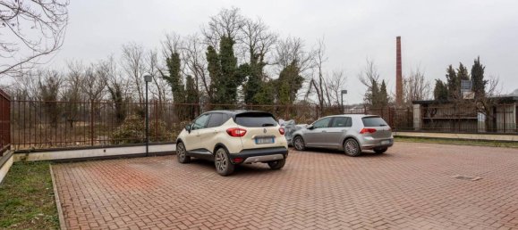 2 rooms Apartment in Senago, Italy No. 33040 24