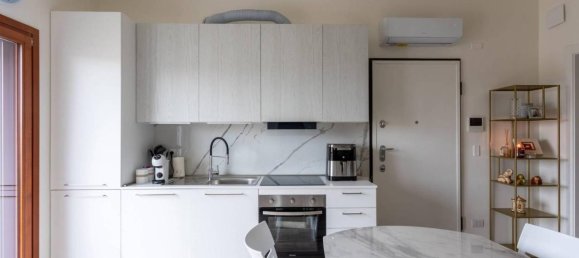 2 rooms Apartment in Senago, Italy No. 33040 14