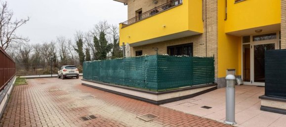 2 rooms Apartment in Senago, Italy No. 33040 3