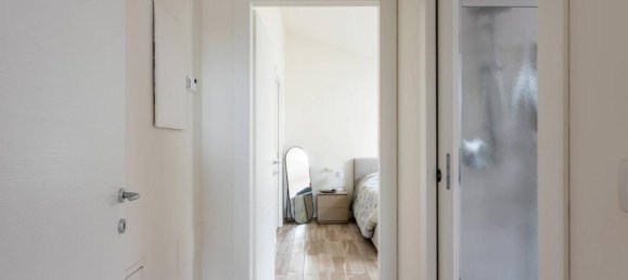 2 rooms Apartment in Senago, Italy No. 33040 16