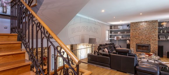 4 bedrooms House in Almada, Portugal No. 22609 12