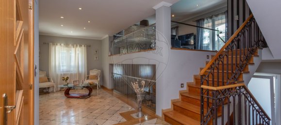 4 bedrooms House in Almada, Portugal No. 22609 7