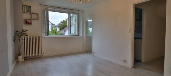 2 bedrooms Apartment in Troyes, France No. 40543 4