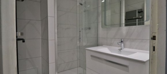 2 bedrooms Apartment in Troyes, France No. 40543 6