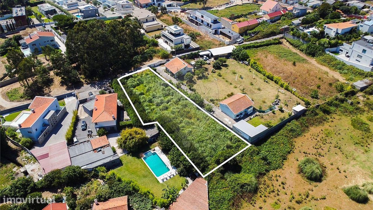 Terreno en Vila Nova de Gaia, Portugal 1461 m² No. 224402