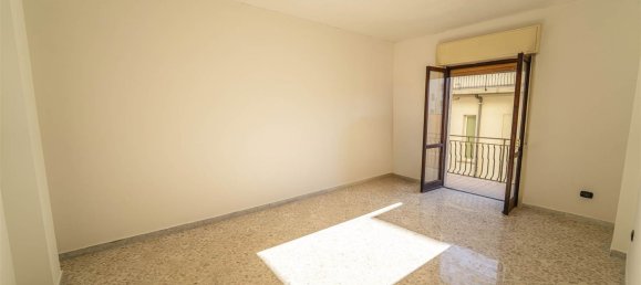 3 bedrooms Apartment in Battipaglia, Italy No. 323305 5