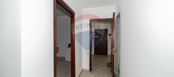 Apartamento T2 em Aci Catena, Italy N.º 168405 11
