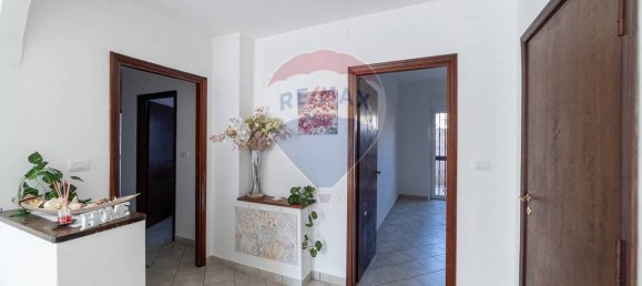 Apartamento T2 em Aci Catena, Italy N.º 168405 3