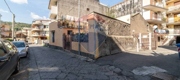 Apartamento T2 em Aci Catena, Italy N.º 168405 25