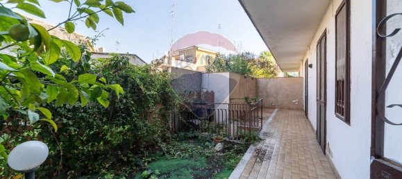 Apartamento T2 em Aci Catena, Italy N.º 168405 2