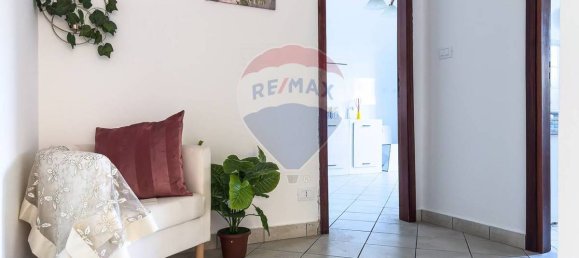 Apartamento T2 em Aci Catena, Italy N.º 168405 4