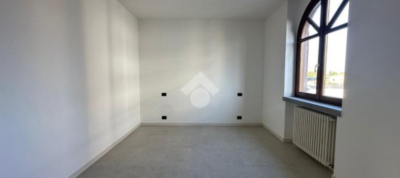 Apartamento de 2 dormitorios en Palazzolo sull'Oglio, Italy No. 66181 3