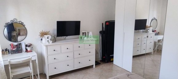 8 rooms Duplex in Lucca, Italy No. 40710 9