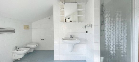 Casa de 2 dormitorios en Inverigo, Italy No. 121816 19