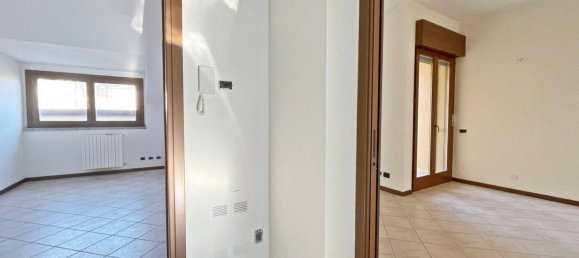 Casa de 2 dormitorios en Inverigo, Italy No. 121816 24