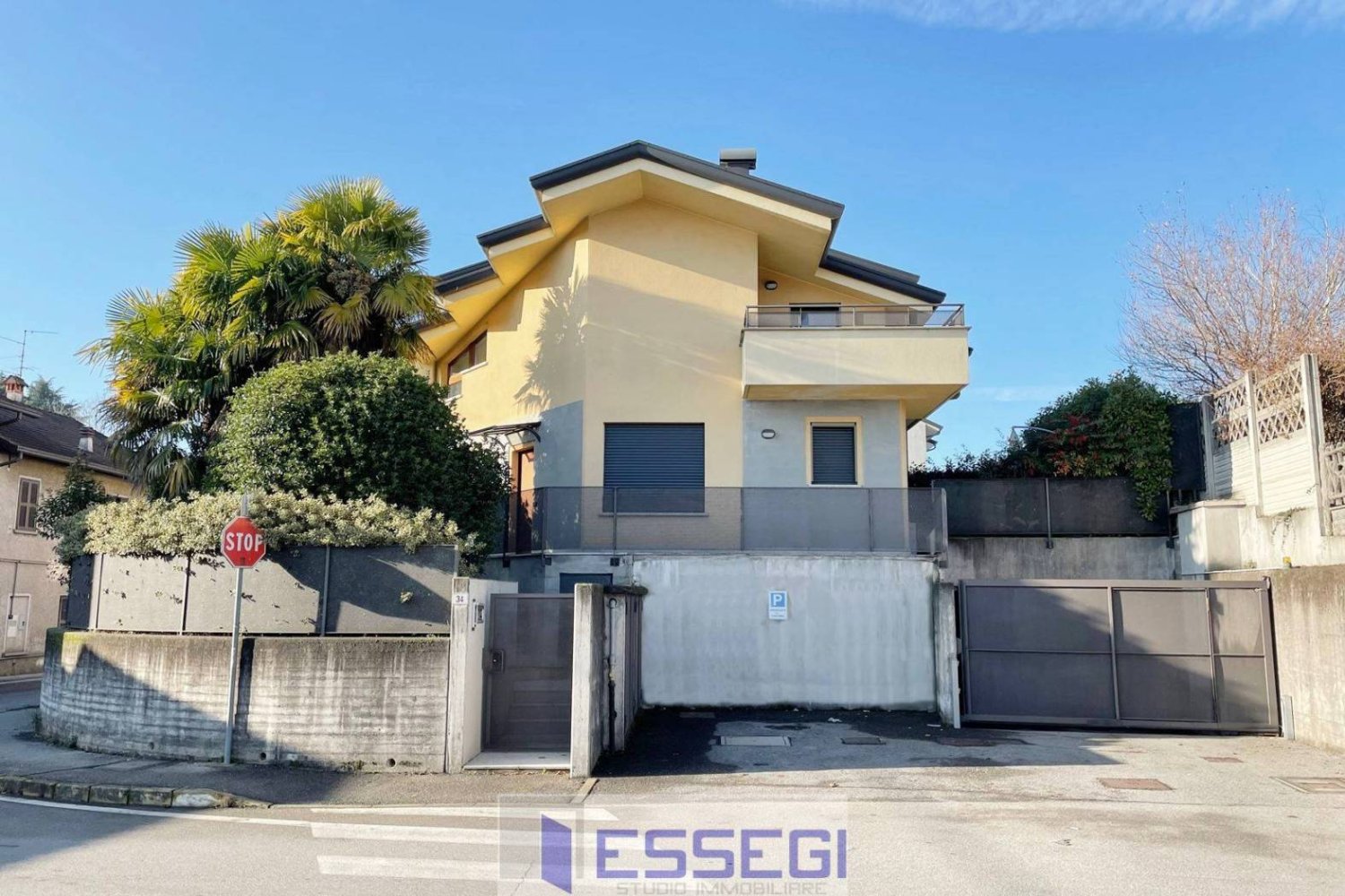 Casa de 2 dormitorios en Inverigo, Italy No. 121816