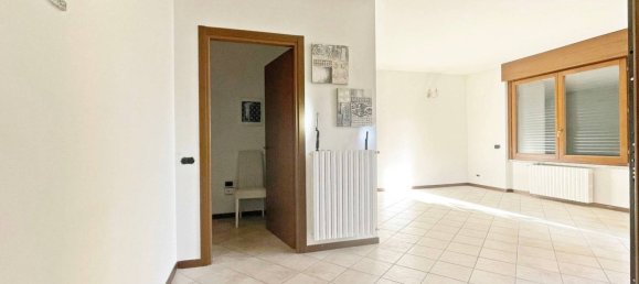 Casa de 2 dormitorios en Inverigo, Italy No. 121816 10