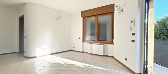 Casa de 2 dormitorios en Inverigo, Italy No. 121816 9