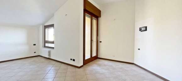 Casa de 2 dormitorios en Inverigo, Italy No. 121816 13