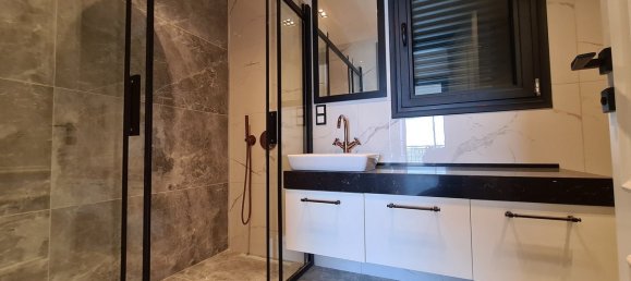 4 Schlafzimmer Property in Kusadasi, Turkey, Nr. 23089 9